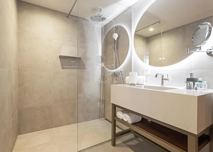 Hotel - Soft Opening *